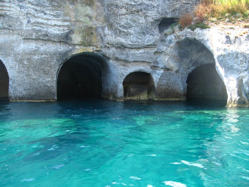 NOLEGGIO BARCA CON SKIPPER – CIRCEO – PONZA – GROTTE DI PILATO